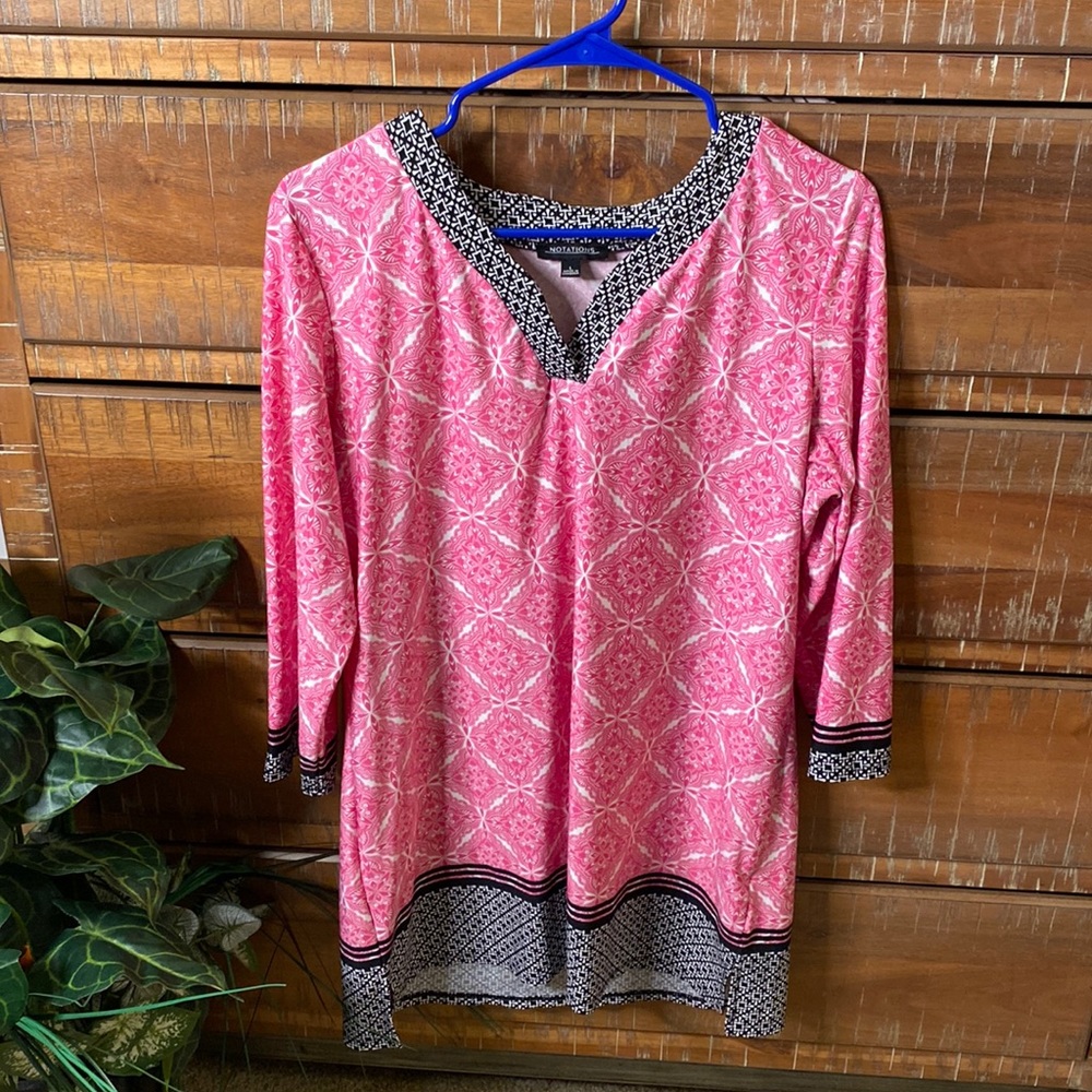 Women’s large black and pink dress